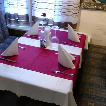 Hotel Altdeutsche Bierstuben 2*